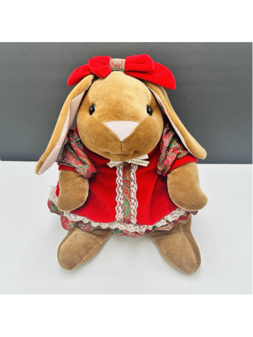 1985 Velveteen Rabbit Girl Bunny 13 Inch Toys-R-Us Exclusive Christmas Vintage